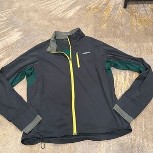patagonia wind shield jacket size L grey green and yellow EUC full zip